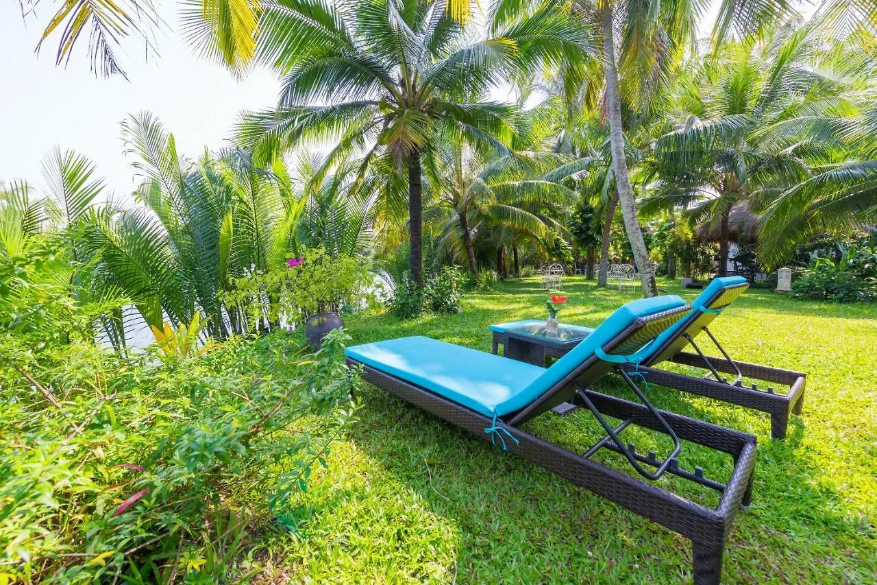 Hoi An Waterway Resort